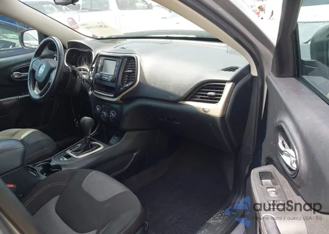 2016 Jeep Cherokee Altitude z USA, uszkodzony, nr VIN 1C4PJLAB7GW307900